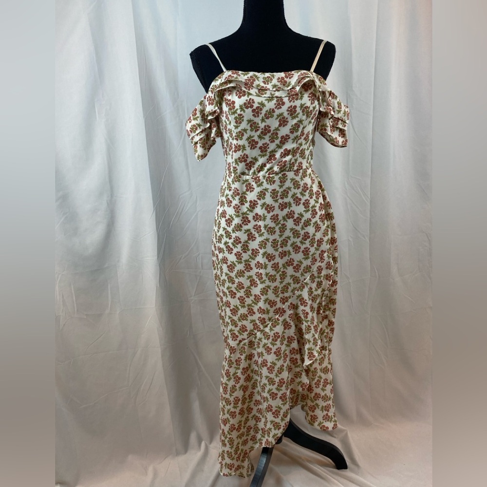 City Triangles Off-Shoulder Floral Midi Dress‎ - Red and Cream